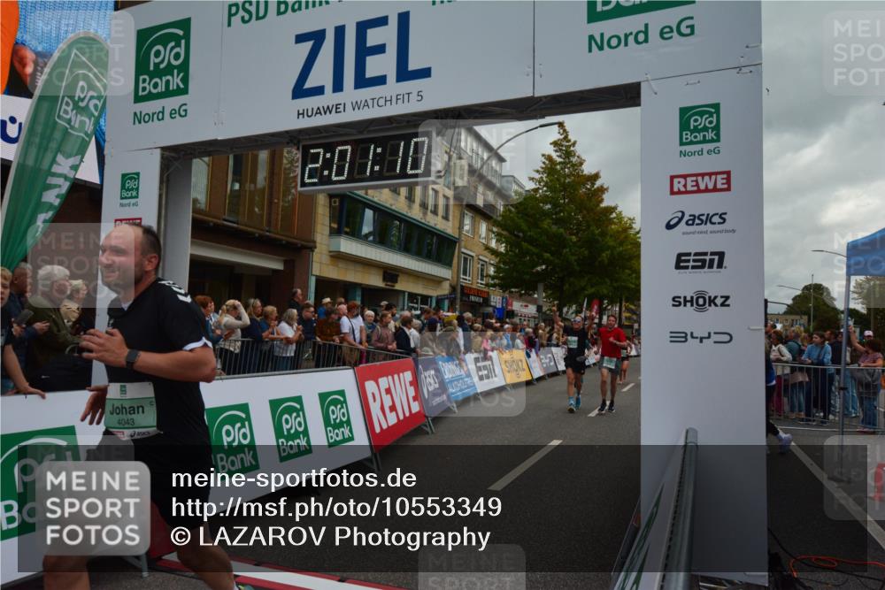 20.09.2026 - PSD Bank Halbmarathon LAZAROV Photography http://msf.ph/oto/10553349 20.09.2026 12:01:10 Ziel 1027, 1271, 1451, 1641, 1682, 1818, 2375, 2527, 2567, 3368, 3789, 4043, 4199 meine-sportfotos.de