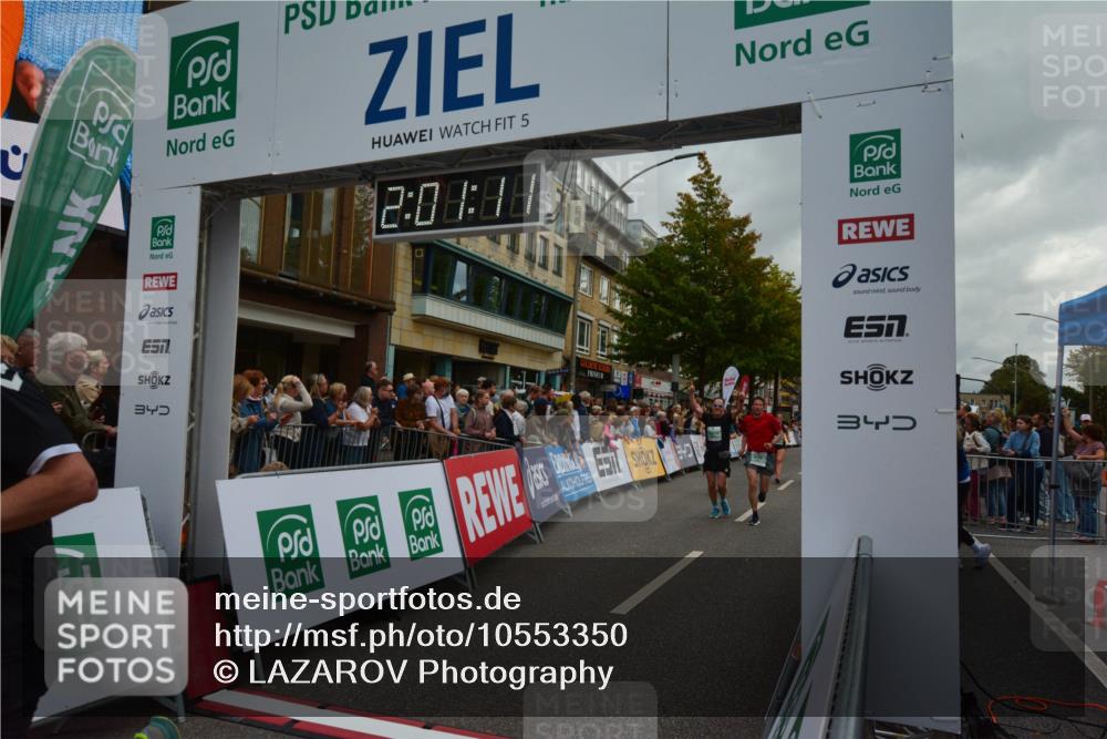 20.09.2026 - PSD Bank Halbmarathon LAZAROV Photography http://msf.ph/oto/10553350 20.09.2026 12:01:10 Ziel 1027, 1271, 1451, 1641, 1682, 1818, 2375, 2527, 2567, 3368, 3789, 4043, 4199 meine-sportfotos.de