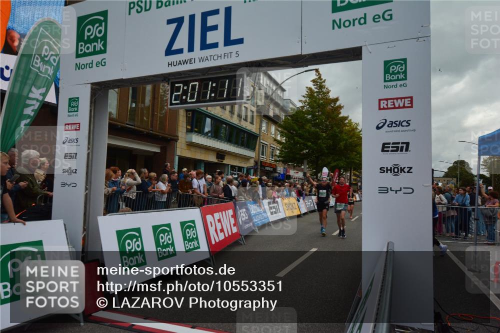 20.09.2026 - PSD Bank Halbmarathon LAZAROV Photography http://msf.ph/oto/10553351 20.09.2026 12:01:10 Ziel 1027, 1271, 1451, 1641, 1682, 1818, 2375, 2527, 2567, 3368, 3789, 4043, 4199 meine-sportfotos.de