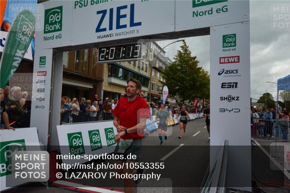 20.09.2026 - PSD Bank Halbmarathon LAZAROV Photography http://msf.ph/oto/10553355 20.09.2026 12:01:13 Ziel 1027, 1451, 1641, 1818, 1928, 2174, 2375, 2494, 2527, 2567, 2661, 3789, 4043, 4199, 4334 meine-sportfotos.de