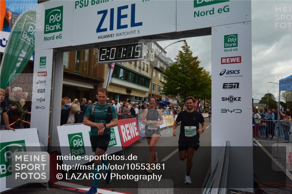 20.09.2026 - PSD Bank Halbmarathon LAZAROV Photography http://msf.ph/oto/10553361 20.09.2026 12:01:14 Ziel 1027, 1451, 1641, 1818, 1928, 2142, 2174, 2375, 2494, 2527, 2567, 2661, 3789, 4043, 4199, 4334 meine-sportfotos.de