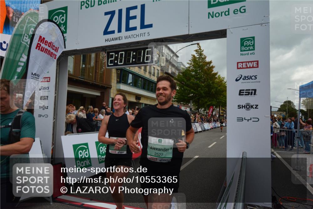 20.09.2026 - PSD Bank Halbmarathon LAZAROV Photography http://msf.ph/oto/10553365 20.09.2026 12:01:15 Ziel 1027, 1451, 1641, 1818, 1928, 2142, 2174, 2375, 2494, 2527, 2661, 2748, 3789, 4043, 4334 meine-sportfotos.de