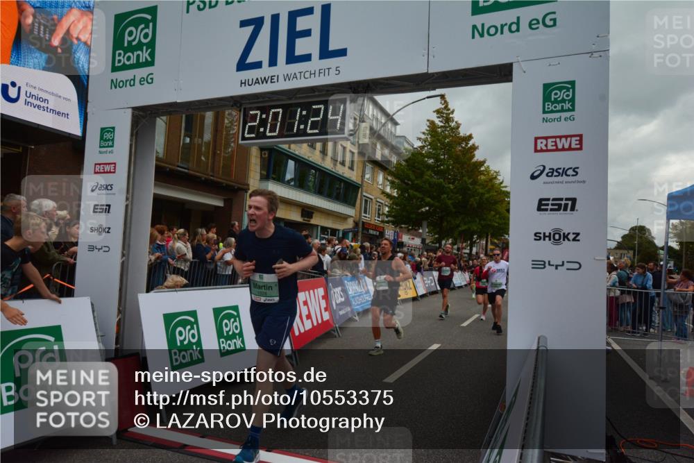 20.09.2026 - PSD Bank Halbmarathon LAZAROV Photography http://msf.ph/oto/10553375 20.09.2026 12:01:23 Ziel 1027, 1328, 1382, 1641, 1928, 1933, 1999, 2142, 2174, 2189, 2383, 2494, 2661, 2748, 3271, 3446, 3492, 4334 meine-sportfotos.de