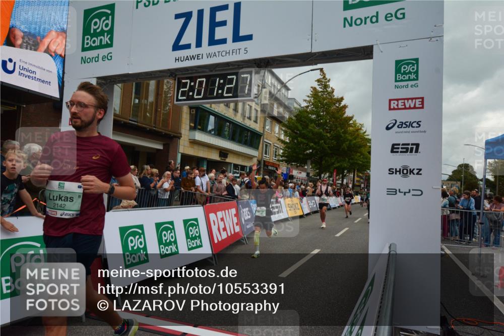 20.09.2026 - PSD Bank Halbmarathon LAZAROV Photography http://msf.ph/oto/10553391 20.09.2026 12:01:26 Ziel 1027, 1142, 1328, 1382, 1393, 1641, 1928, 1933, 1999, 2142, 2174, 2189, 2383, 2494, 2661, 2748, 3148, 3271, 3446, 3492, 4334 meine-sportfotos.de