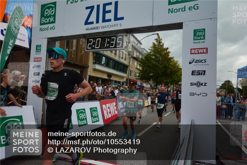 20.09.2026 - PSD Bank Halbmarathon LAZAROV Photography http://msf.ph/oto/10553419 20.09.2026 12:01:34 Ziel 1142, 1227, 1328, 1382, 1393, 1689, 1933, 1999, 2169, 2189, 2383, 2397, 3148, 3161, 3271, 3399, 3446, 3492, 3862, 4707 meine-sportfotos.de