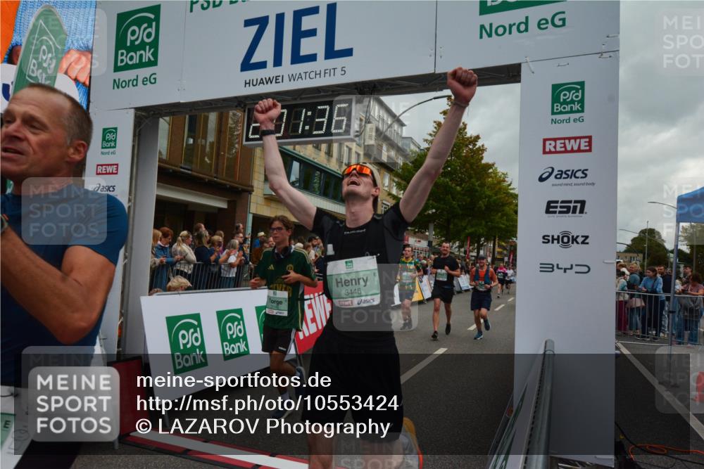 20.09.2026 - PSD Bank Halbmarathon LAZAROV Photography http://msf.ph/oto/10553424 20.09.2026 12:01:35 Ziel 1142, 1227, 1257, 1328, 1382, 1393, 1689, 1933, 1999, 2169, 2189, 2383, 2397, 3148, 3161, 3218, 3271, 3399, 3446, 3492, 3862, 4707 meine-sportfotos.de