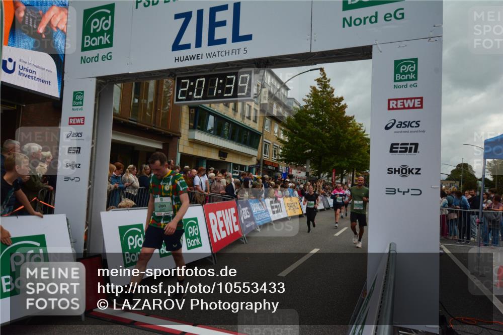20.09.2026 - PSD Bank Halbmarathon LAZAROV Photography http://msf.ph/oto/10553433 20.09.2026 12:01:39 Ziel 1142, 1153, 1227, 1257, 1328, 1382, 1393, 1689, 1933, 2169, 2189, 2383, 2397, 3148, 3161, 3218, 3399, 3446, 3862, 4089, 4707 meine-sportfotos.de