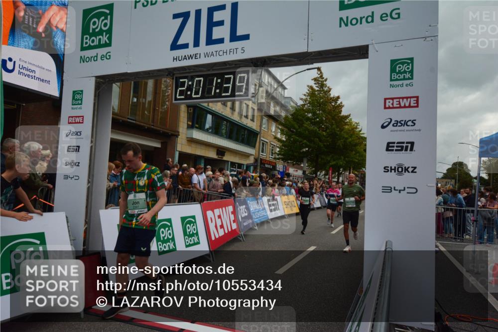 20.09.2026 - PSD Bank Halbmarathon LAZAROV Photography http://msf.ph/oto/10553434 20.09.2026 12:01:39 Ziel 1142, 1153, 1227, 1257, 1328, 1382, 1393, 1689, 1933, 2169, 2189, 2383, 2397, 3148, 3161, 3218, 3399, 3446, 3862, 4089, 4707 meine-sportfotos.de