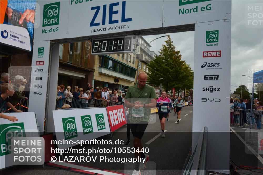 20.09.2026 - PSD Bank Halbmarathon LAZAROV Photography http://msf.ph/oto/10553440 20.09.2026 12:01:41 Ziel 1142, 1153, 1227, 1257, 1328, 1382, 1393, 1607, 1689, 2169, 2397, 2806, 3148, 3161, 3218, 3302, 3399, 3446, 3862, 4089, 4549, 4707 meine-sportfotos.de