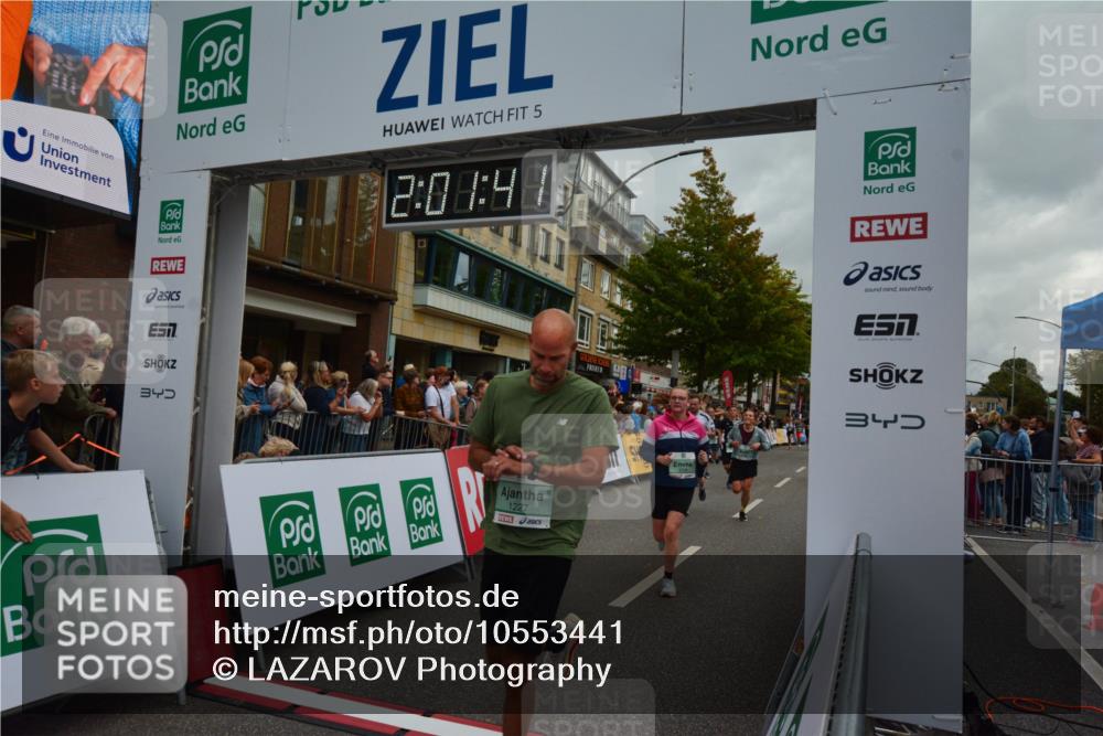 20.09.2026 - PSD Bank Halbmarathon LAZAROV Photography http://msf.ph/oto/10553441 20.09.2026 12:01:41 Ziel 1142, 1153, 1227, 1257, 1328, 1382, 1393, 1607, 1689, 2169, 2397, 2806, 3148, 3161, 3218, 3302, 3399, 3446, 3862, 4089, 4549, 4707 meine-sportfotos.de
