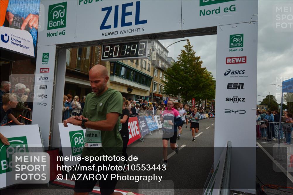 20.09.2026 - PSD Bank Halbmarathon LAZAROV Photography http://msf.ph/oto/10553443 20.09.2026 12:01:41 Ziel 1142, 1153, 1227, 1257, 1328, 1382, 1393, 1607, 1689, 2169, 2397, 2806, 3148, 3161, 3218, 3302, 3399, 3446, 3862, 4089, 4549, 4707 meine-sportfotos.de
