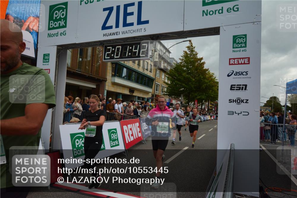 20.09.2026 - PSD Bank Halbmarathon LAZAROV Photography http://msf.ph/oto/10553445 20.09.2026 12:01:41 Ziel 1142, 1153, 1227, 1257, 1328, 1382, 1393, 1607, 1689, 2169, 2397, 2806, 3148, 3161, 3218, 3302, 3399, 3446, 3862, 4089, 4549, 4707 meine-sportfotos.de
