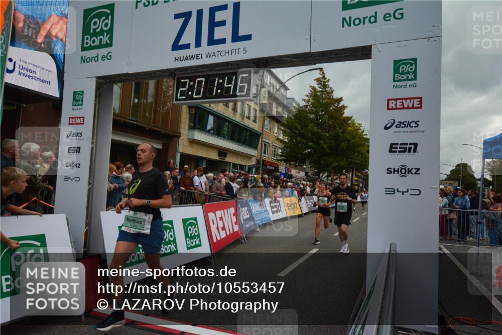 20.09.2026 - PSD Bank Halbmarathon LAZAROV Photography http://msf.ph/oto/10553457 20.09.2026 12:01:45 Ziel 1153, 1227, 1257, 1607, 1689, 2169, 2397, 2806, 3161, 3218, 3302, 3399, 3862, 4089, 4549, 4646, 4707 meine-sportfotos.de