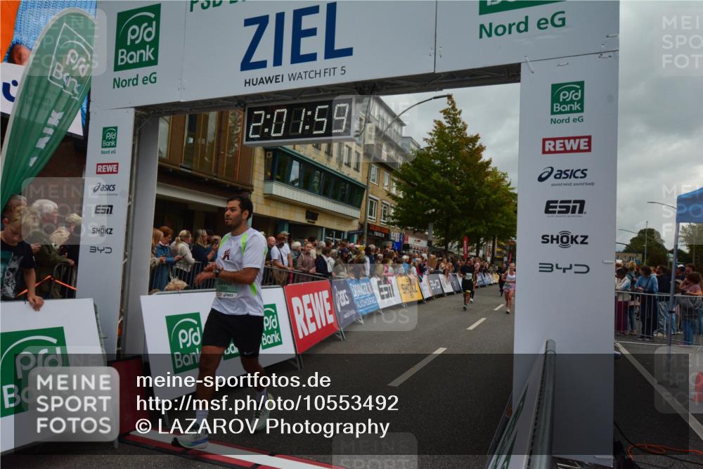 20.09.2026 - PSD Bank Halbmarathon LAZAROV Photography http://msf.ph/oto/10553492 20.09.2026 12:01:58 Ziel 1607, 2486, 2806, 2865, 2881, 2947, 2995, 3007, 3135, 3179, 3302, 3485, 3793, 4167, 4549, 4574, 4646, 4719 meine-sportfotos.de