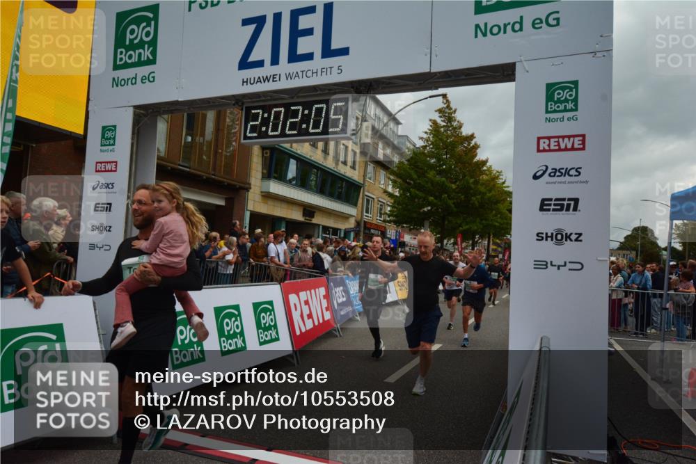 20.09.2026 - PSD Bank Halbmarathon LAZAROV Photography http://msf.ph/oto/10553508 20.09.2026 12:02:04 Ziel 1585, 1926, 2486, 2489, 2865, 2881, 2947, 2995, 3007, 3135, 3179, 3458, 3485, 3536, 3557, 3704, 3705, 3793, 4167, 4574, 4719 meine-sportfotos.de