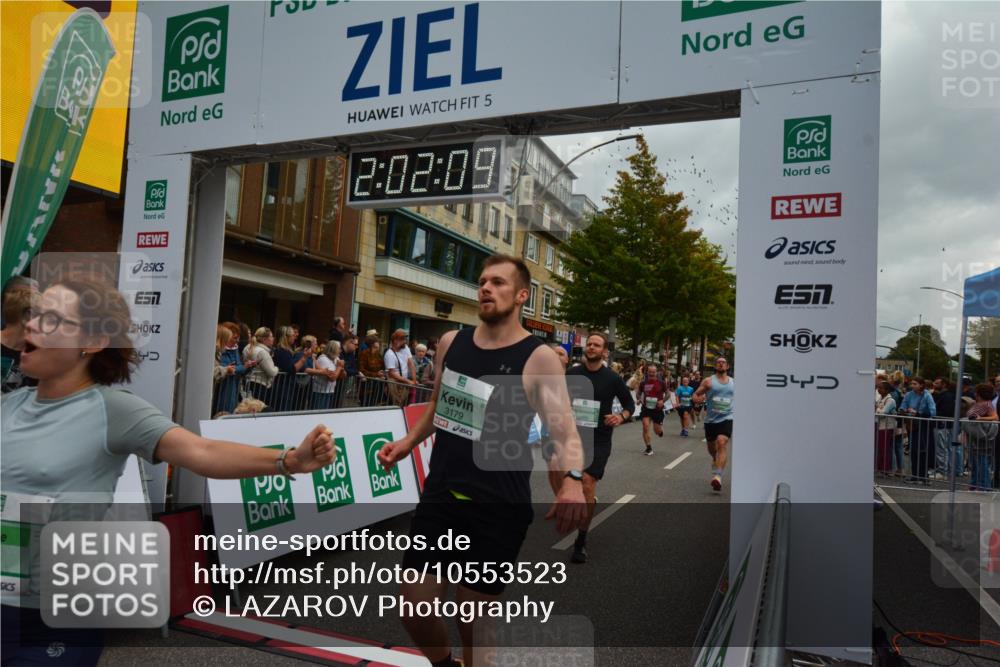 20.09.2026 - PSD Bank Halbmarathon LAZAROV Photography http://msf.ph/oto/10553523 20.09.2026 12:02:09 Ziel 1486, 1585, 1926, 2077, 2486, 2489, 2865, 2881, 2947, 3007, 3135, 3179, 3458, 3536, 3557, 3704, 3705, 3793, 4068, 4167, 4574, 4719 meine-sportfotos.de