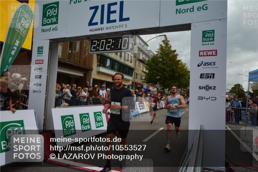 20.09.2026 - PSD Bank Halbmarathon LAZAROV Photography http://msf.ph/oto/10553527 20.09.2026 12:02:10 Ziel 1072, 1486, 1585, 1926, 2077, 2486, 2489, 2865, 2947, 3007, 3179, 3458, 3536, 3557, 3704, 3705, 3793, 4068, 4167, 4574, 4719 meine-sportfotos.de