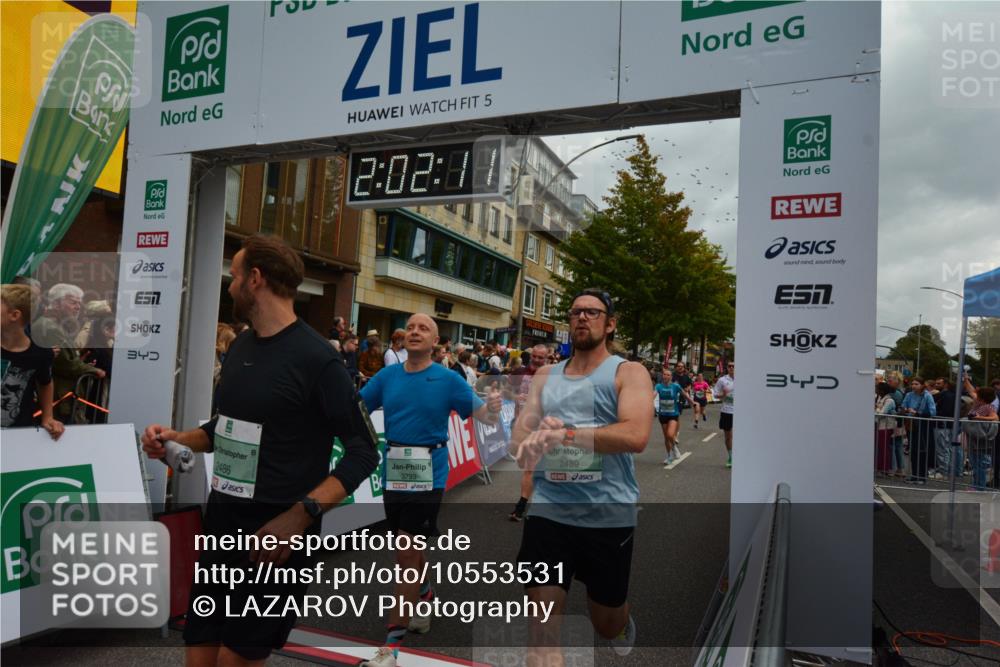 20.09.2026 - PSD Bank Halbmarathon LAZAROV Photography http://msf.ph/oto/10553531 20.09.2026 12:02:11 Ziel 1072, 1250, 1486, 1585, 1926, 2077, 2486, 2489, 2865, 2947, 3179, 3458, 3536, 3557, 3704, 3705, 3793, 4068, 4167, 4574, 4719 meine-sportfotos.de