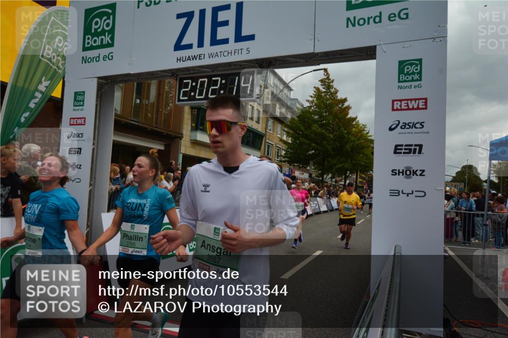 20.09.2026 - PSD Bank Halbmarathon LAZAROV Photography http://msf.ph/oto/10553544 20.09.2026 12:02:13 Ziel 1072, 1250, 1486, 1585, 1926, 2077, 2486, 2489, 3179, 3458, 3536, 3557, 3704, 3705, 3793, 4068, 4574, 4719 meine-sportfotos.de