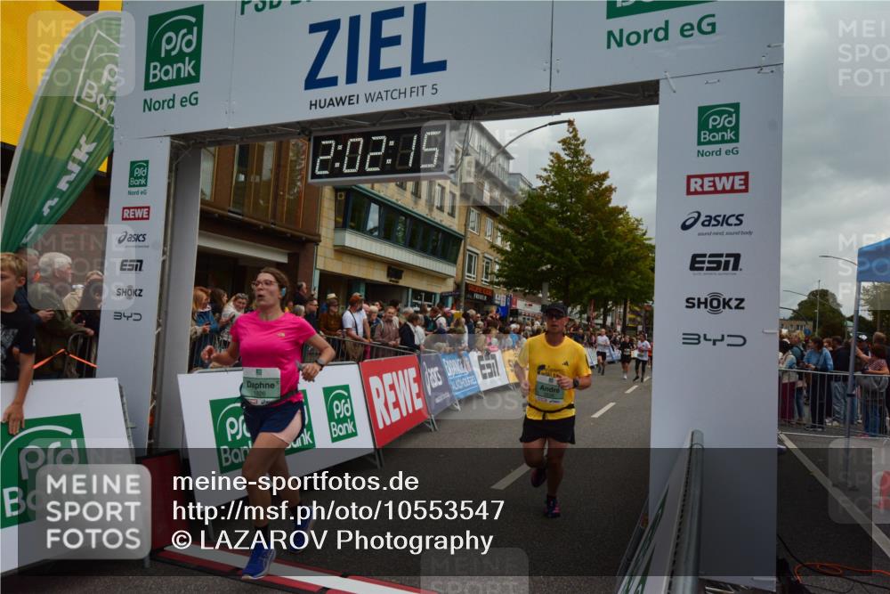 20.09.2026 - PSD Bank Halbmarathon LAZAROV Photography http://msf.ph/oto/10553547 20.09.2026 12:02:15 Ziel 1072, 1126, 1250, 1486, 1585, 1926, 2077, 2395, 2486, 2489, 3179, 3458, 3536, 3557, 3704, 3705, 3793, 4068, 4114, 4115, 4719, 4794 meine-sportfotos.de
