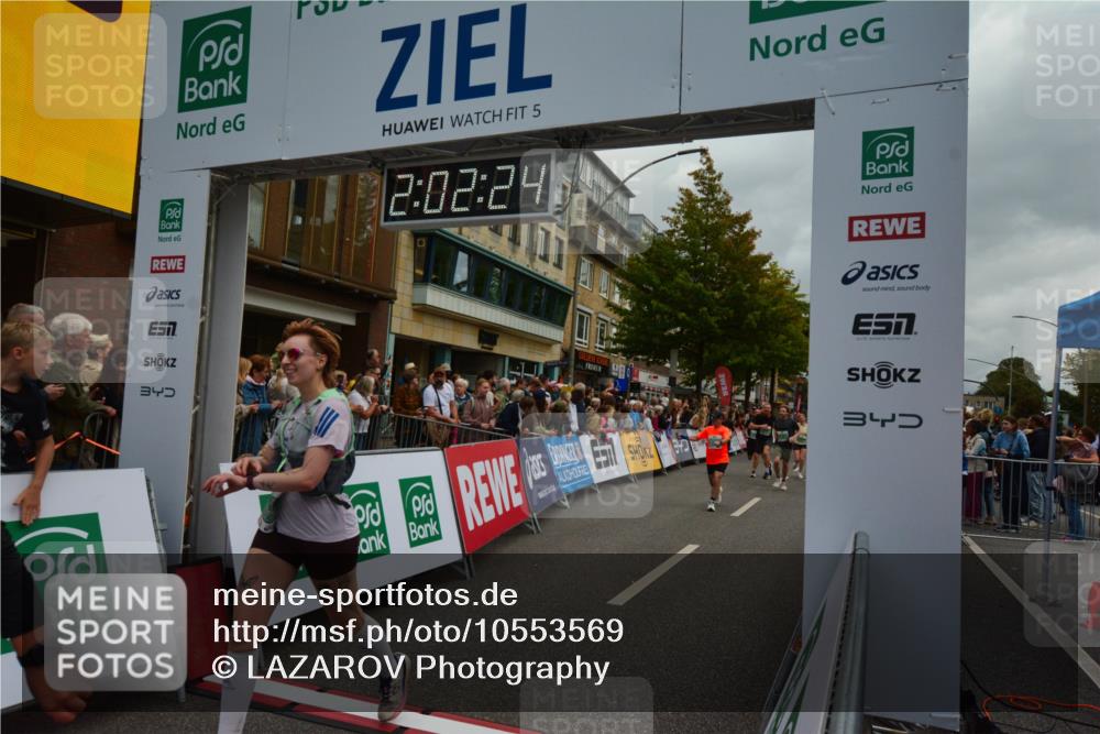 20.09.2026 - PSD Bank Halbmarathon LAZAROV Photography http://msf.ph/oto/10553569 20.09.2026 12:02:23 Ziel 1072, 1126, 1250, 1340, 1403, 1486, 1497, 1507, 2077, 2088, 2395, 2968, 4068, 4114, 4115, 4485, 4580, 4794 meine-sportfotos.de