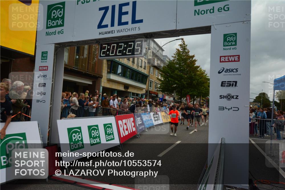 20.09.2026 - PSD Bank Halbmarathon LAZAROV Photography http://msf.ph/oto/10553574 20.09.2026 12:02:24 Ziel 1072, 1126, 1250, 1340, 1403, 1486, 1497, 1507, 1586, 2077, 2088, 2395, 2817, 2818, 2968, 4068, 4114, 4115, 4485, 4580, 4794 meine-sportfotos.de