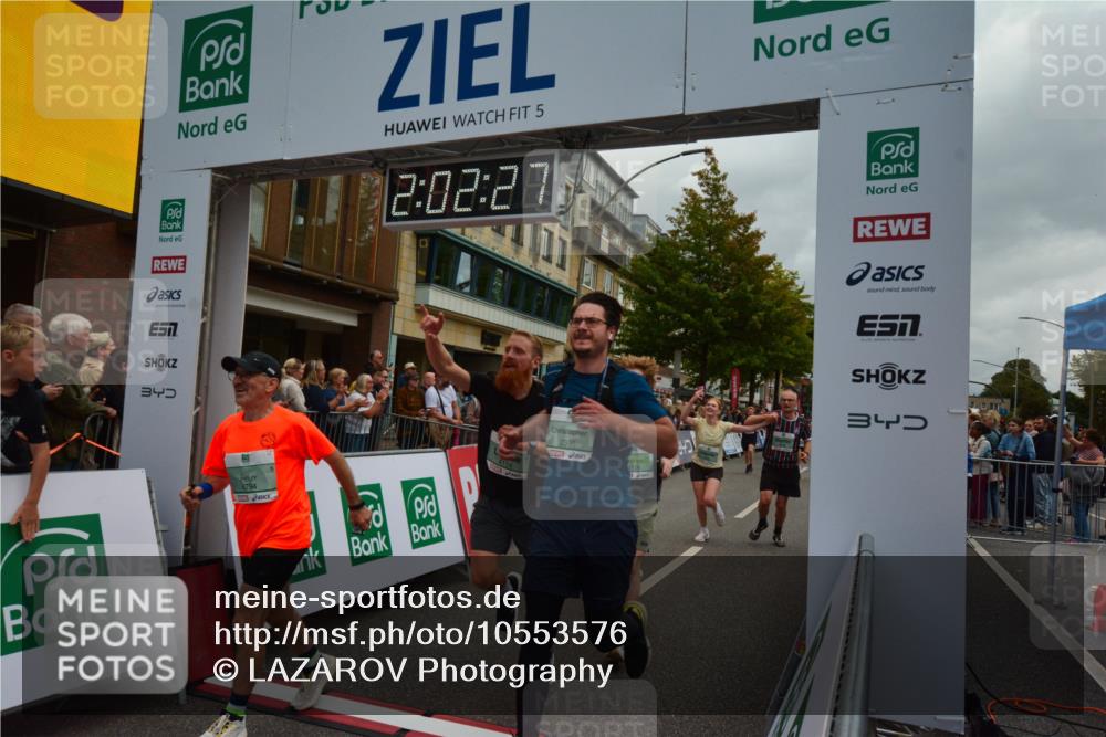 20.09.2026 - PSD Bank Halbmarathon LAZAROV Photography http://msf.ph/oto/10553576 20.09.2026 12:02:26 Ziel 1072, 1126, 1250, 1340, 1403, 1486, 1497, 1507, 1586, 2077, 2084, 2088, 2395, 2817, 2818, 2968, 3240, 4068, 4114, 4115, 4485, 4580, 4794 meine-sportfotos.de