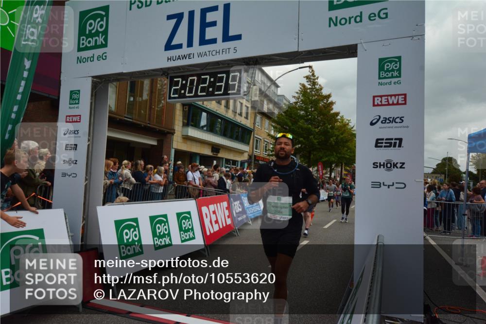 20.09.2026 - PSD Bank Halbmarathon LAZAROV Photography http://msf.ph/oto/10553620 20.09.2026 12:02:38 Ziel 1247, 1403, 1497, 1586, 1665, 1718, 1895, 2084, 2088, 2089, 2105, 2788, 2817, 2818, 3109, 3240, 3310, 3332, 3354, 3609, 4547, 4565, 4568, 4580 meine-sportfotos.de