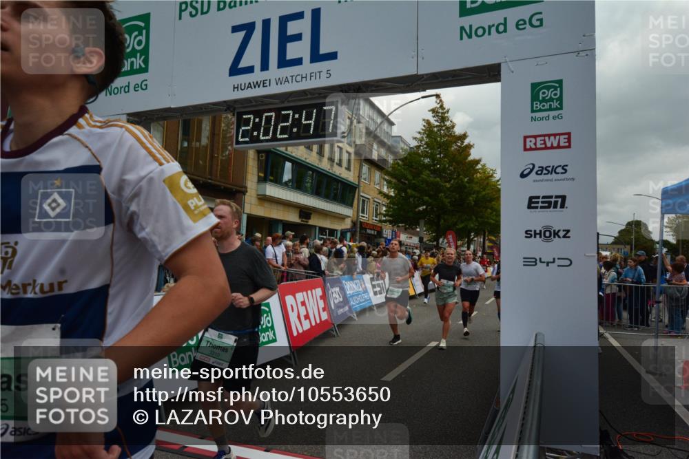 20.09.2026 - PSD Bank Halbmarathon LAZAROV Photography http://msf.ph/oto/10553650 20.09.2026 12:02:46 Ziel 1247, 1280, 1665, 1716, 1718, 1790, 1895, 2019, 2061, 2089, 2105, 2514, 2788, 2999, 3109, 3310, 3332, 3354, 3609, 4547, 4565, 4568 meine-sportfotos.de
