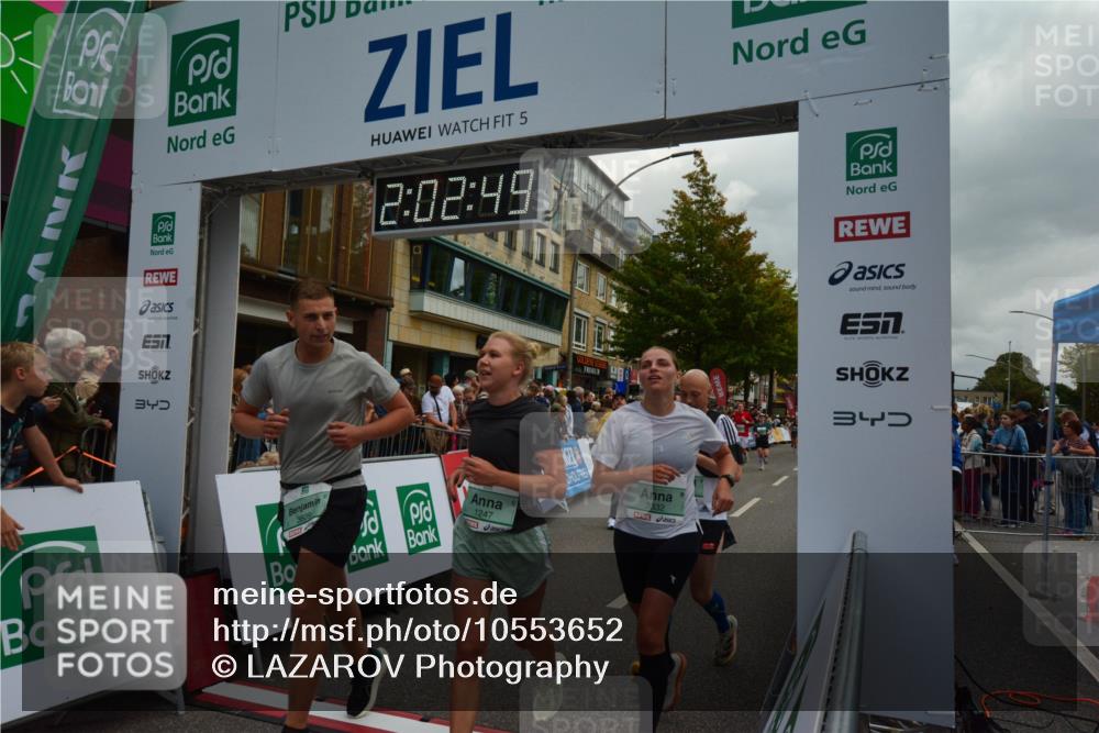 20.09.2026 - PSD Bank Halbmarathon LAZAROV Photography http://msf.ph/oto/10553652 20.09.2026 12:02:48 Ziel 1247, 1280, 1665, 1716, 1718, 1790, 1895, 2019, 2061, 2089, 2105, 2222, 2514, 2788, 2999, 3310, 3332, 3609, 4354, 4547, 4568 meine-sportfotos.de