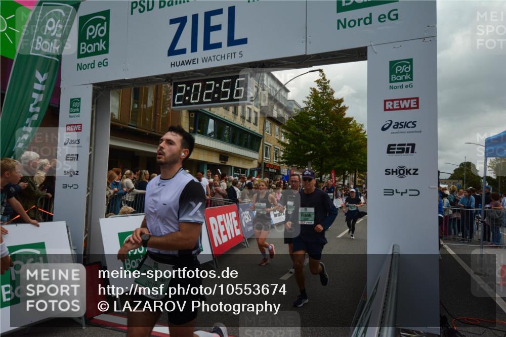 20.09.2026 - PSD Bank Halbmarathon LAZAROV Photography http://msf.ph/oto/10553674 20.09.2026 12:02:56 Ziel 1280, 1665, 1716, 1790, 2019, 2061, 2222, 2508, 2514, 2699, 2716, 2788, 2832, 2999, 4354, 4487, 4735 meine-sportfotos.de