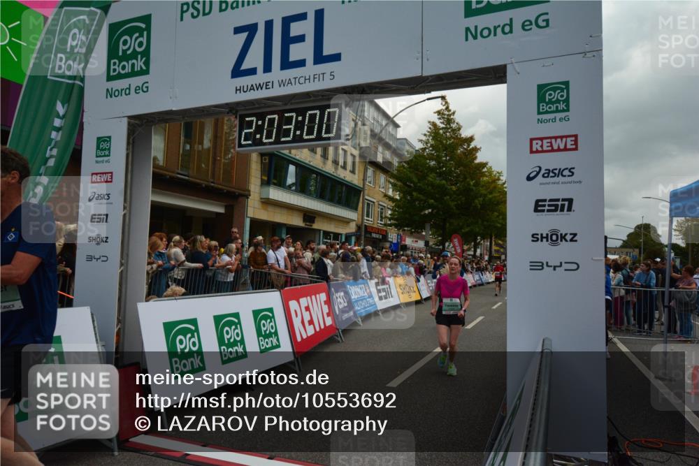 20.09.2026 - PSD Bank Halbmarathon LAZAROV Photography http://msf.ph/oto/10553692 20.09.2026 12:02:59 Ziel 1280, 1716, 1790, 1908, 2019, 2061, 2222, 2508, 2514, 2699, 2716, 2832, 2999, 4354, 4487, 4735 meine-sportfotos.de