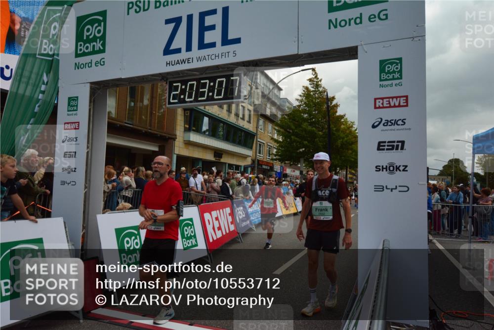 20.09.2026 - PSD Bank Halbmarathon LAZAROV Photography http://msf.ph/oto/10553712 20.09.2026 12:03:06 Ziel 1239, 1727, 1750, 1908, 2508, 2699, 2716, 2832, 2913, 4210, 4354, 4487, 4735 meine-sportfotos.de