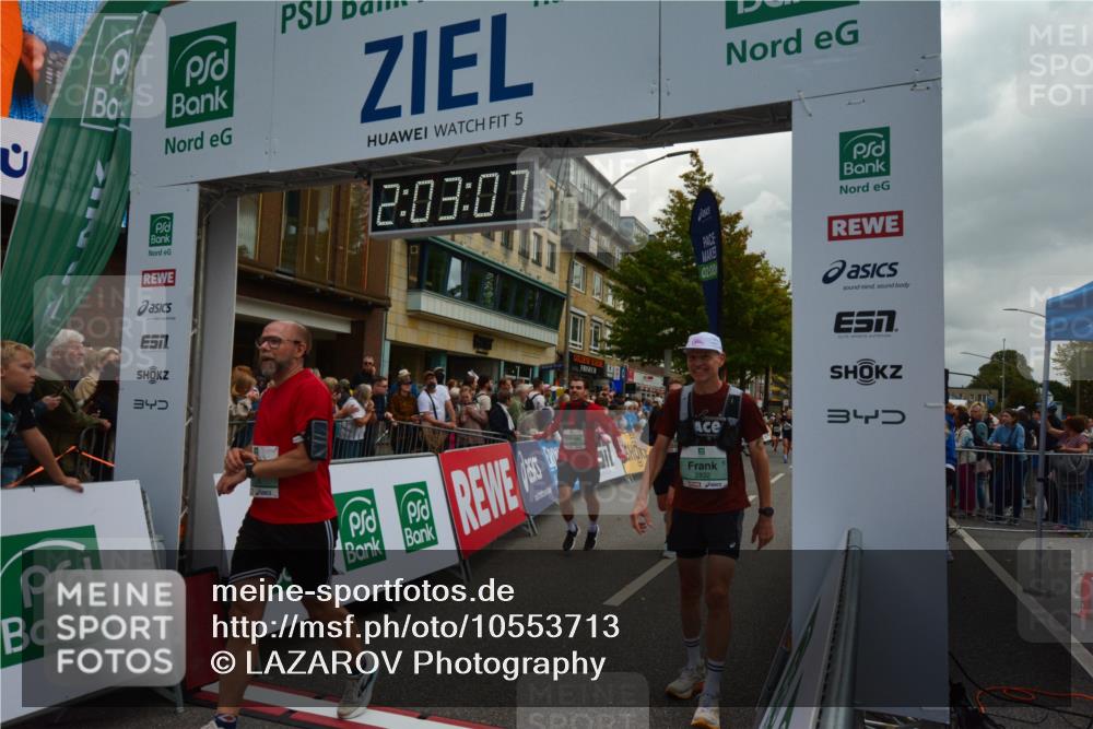 20.09.2026 - PSD Bank Halbmarathon LAZAROV Photography http://msf.ph/oto/10553713 20.09.2026 12:03:06 Ziel 1239, 1727, 1750, 1908, 2508, 2699, 2716, 2832, 2913, 4210, 4354, 4487, 4735 meine-sportfotos.de