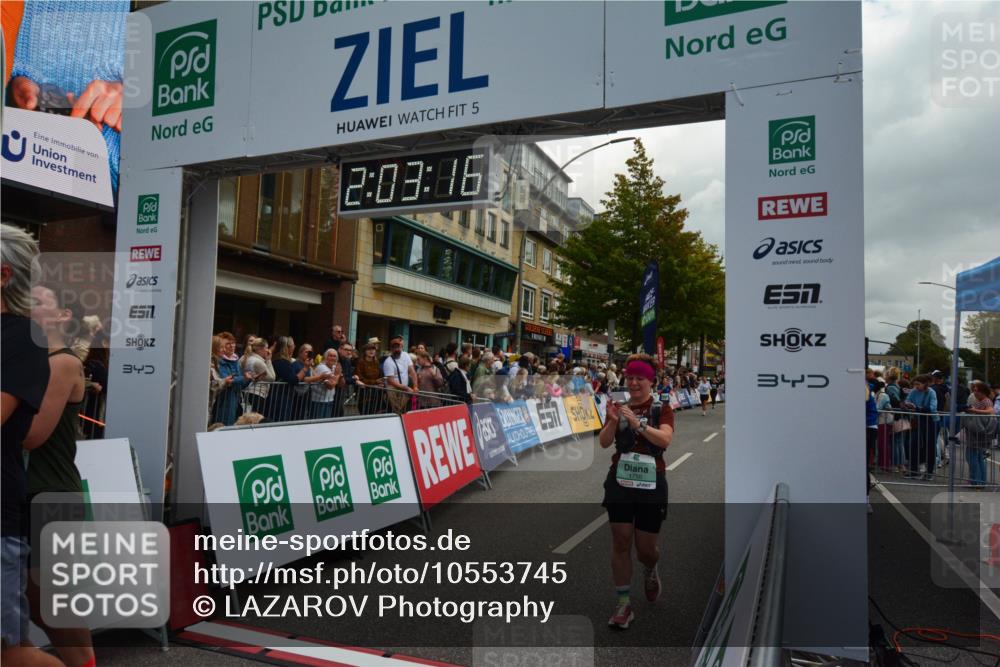 20.09.2026 - PSD Bank Halbmarathon LAZAROV Photography http://msf.ph/oto/10553745 20.09.2026 12:03:16 Ziel 1239, 1255, 1412, 1727, 1750, 1908, 2285, 2557, 2743, 2913, 4210 meine-sportfotos.de