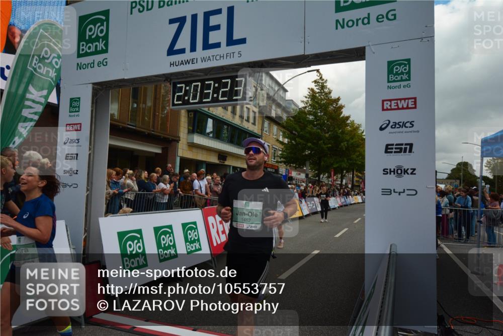 20.09.2026 - PSD Bank Halbmarathon LAZAROV Photography http://msf.ph/oto/10553757 20.09.2026 12:03:22 Ziel 1255, 1412, 1658, 1750, 2254, 2285, 2557, 2743, 3053 meine-sportfotos.de