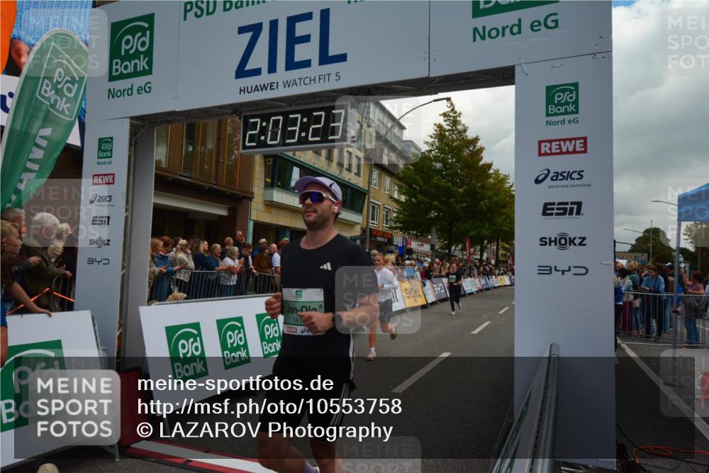 20.09.2026 - PSD Bank Halbmarathon LAZAROV Photography http://msf.ph/oto/10553758 20.09.2026 12:03:23 Ziel 1255, 1412, 1658, 2254, 2285, 2557, 2743, 3053, 3246 meine-sportfotos.de