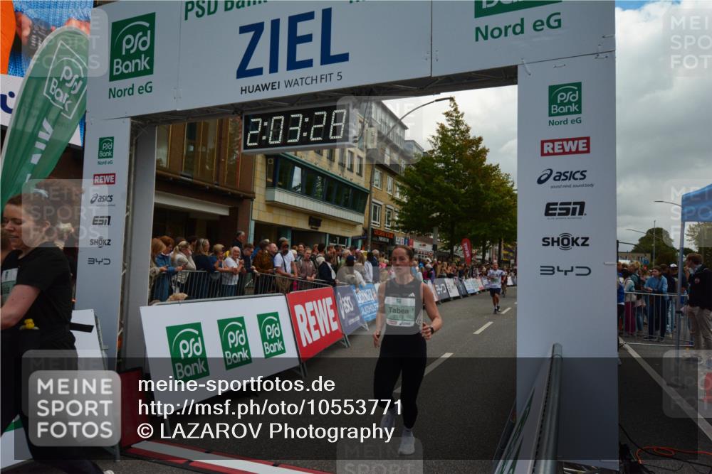 20.09.2026 - PSD Bank Halbmarathon LAZAROV Photography http://msf.ph/oto/10553771 20.09.2026 12:03:27 Ziel 1255, 1412, 1658, 2254, 2285, 2390, 2557, 2578, 2743, 2756, 3053, 3246 meine-sportfotos.de