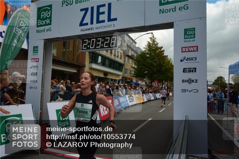 20.09.2026 - PSD Bank Halbmarathon LAZAROV Photography http://msf.ph/oto/10553774 20.09.2026 12:03:28 Ziel 1255, 1412, 1658, 2254, 2285, 2390, 2557, 2578, 2743, 2756, 3053, 3246, 3461 meine-sportfotos.de