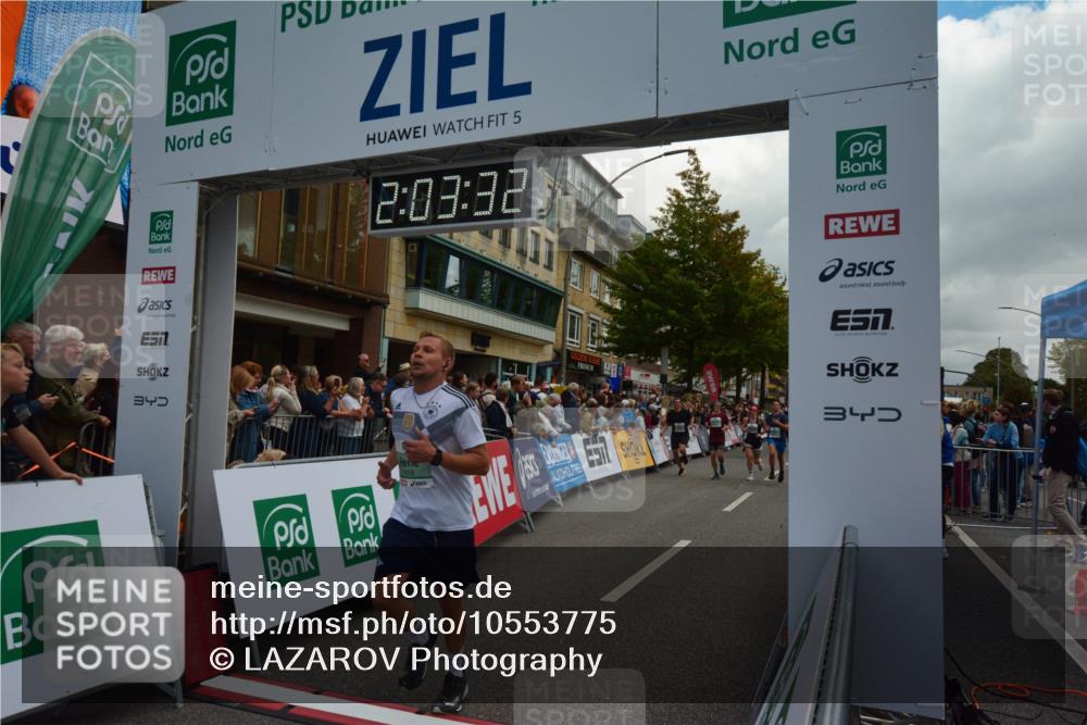 20.09.2026 - PSD Bank Halbmarathon LAZAROV Photography http://msf.ph/oto/10553775 20.09.2026 12:03:31 Ziel 1658, 1978, 2254, 2390, 2557, 2578, 2743, 2756, 3053, 3246, 3320, 3461, 3931 meine-sportfotos.de