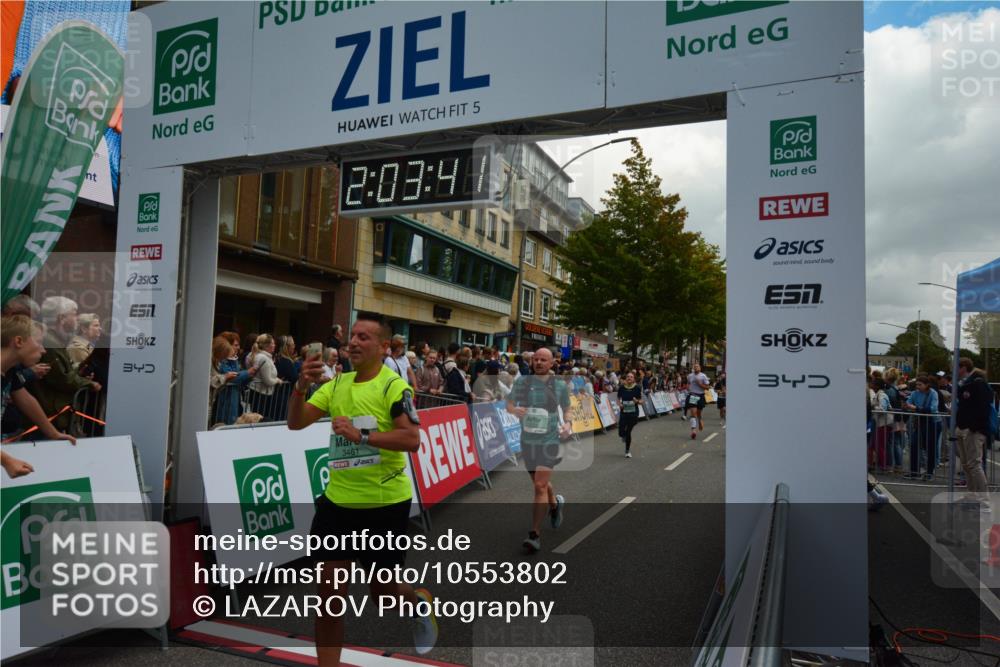 20.09.2026 - PSD Bank Halbmarathon LAZAROV Photography http://msf.ph/oto/10553802 20.09.2026 12:03:40 Ziel 1405, 1978, 2049, 2195, 2254, 2390, 2461, 2578, 2756, 3053, 3246, 3320, 3461, 3879, 3931, 4040, 4135 meine-sportfotos.de