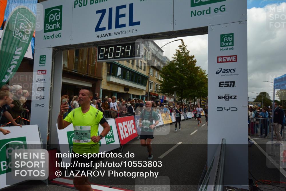 20.09.2026 - PSD Bank Halbmarathon LAZAROV Photography http://msf.ph/oto/10553803 20.09.2026 12:03:40 Ziel 1405, 1978, 2049, 2195, 2254, 2390, 2461, 2578, 2756, 3053, 3246, 3320, 3461, 3879, 3931, 4040, 4135 meine-sportfotos.de