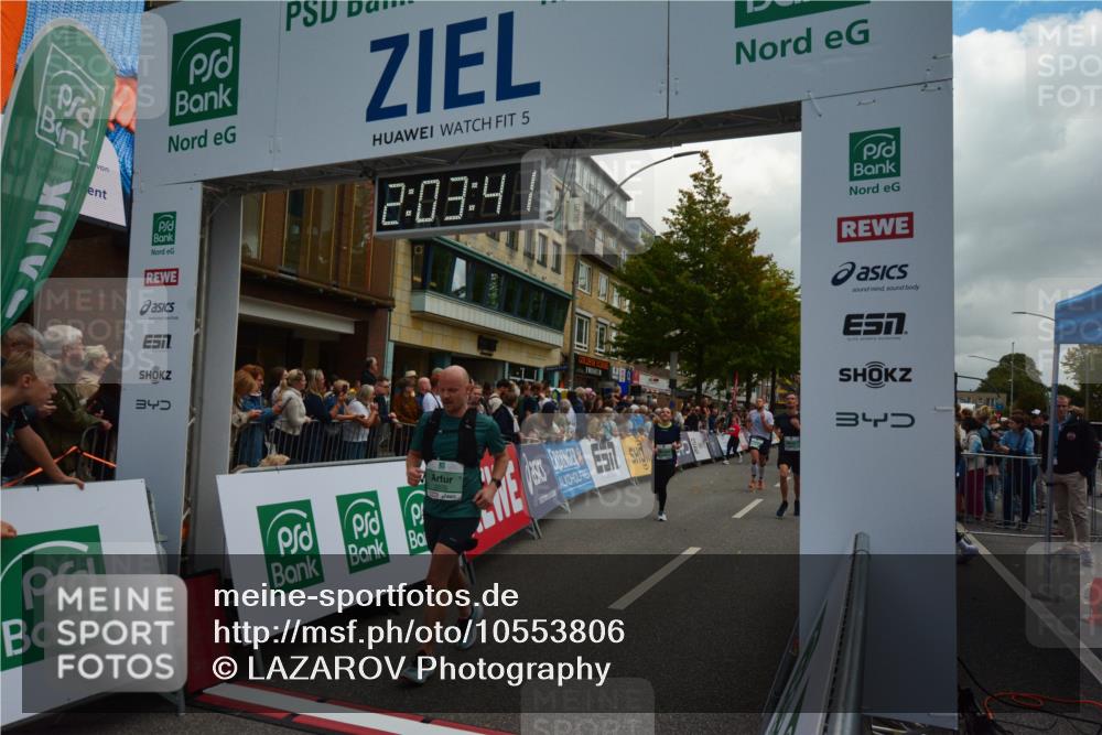 20.09.2026 - PSD Bank Halbmarathon LAZAROV Photography http://msf.ph/oto/10553806 20.09.2026 12:03:41 Ziel 1405, 1978, 2049, 2195, 2390, 2461, 2578, 2756, 3246, 3320, 3461, 3879, 3931, 4040, 4135 meine-sportfotos.de