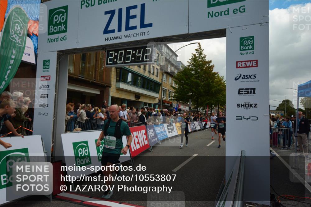 20.09.2026 - PSD Bank Halbmarathon LAZAROV Photography http://msf.ph/oto/10553807 20.09.2026 12:03:41 Ziel 1405, 1978, 2049, 2195, 2390, 2461, 2578, 2756, 3246, 3320, 3461, 3879, 3931, 4040, 4135 meine-sportfotos.de
