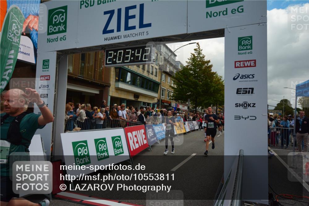20.09.2026 - PSD Bank Halbmarathon LAZAROV Photography http://msf.ph/oto/10553811 20.09.2026 12:03:42 Ziel 1405, 1978, 2049, 2195, 2390, 2461, 2578, 2756, 3320, 3461, 3879, 3931, 4040, 4135 meine-sportfotos.de