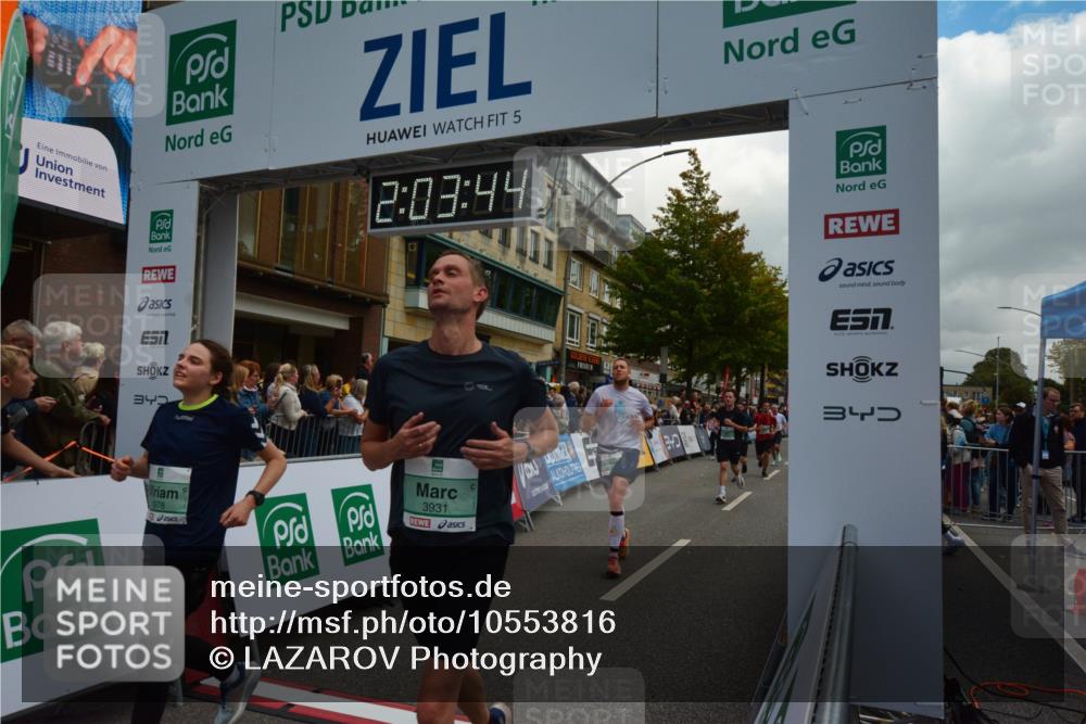 20.09.2026 - PSD Bank Halbmarathon LAZAROV Photography http://msf.ph/oto/10553816 20.09.2026 12:03:44 Ziel 1299, 1405, 1978, 2049, 2195, 2390, 2461, 3320, 3461, 3795, 3879, 3931, 4040, 4135 meine-sportfotos.de