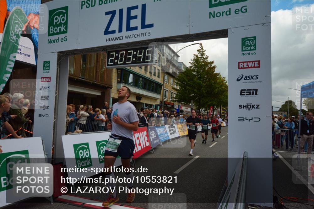 20.09.2026 - PSD Bank Halbmarathon LAZAROV Photography http://msf.ph/oto/10553821 20.09.2026 12:03:45 Ziel 1299, 1405, 1978, 2049, 2195, 2461, 3320, 3461, 3795, 3879, 3931, 4040, 4135 meine-sportfotos.de