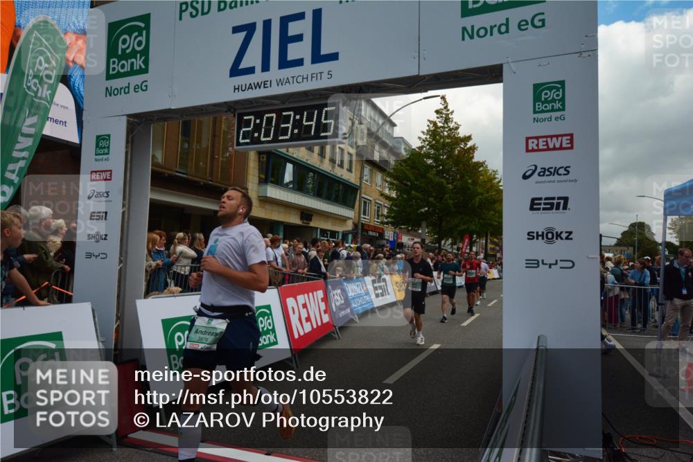 20.09.2026 - PSD Bank Halbmarathon LAZAROV Photography http://msf.ph/oto/10553822 20.09.2026 12:03:45 Ziel 1299, 1405, 1978, 2049, 2195, 2461, 3320, 3461, 3795, 3879, 3931, 4040, 4135 meine-sportfotos.de