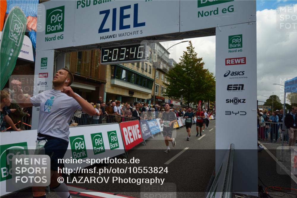 20.09.2026 - PSD Bank Halbmarathon LAZAROV Photography http://msf.ph/oto/10553824 20.09.2026 12:03:45 Ziel 1299, 1405, 1978, 2049, 2195, 2461, 3320, 3461, 3795, 3879, 3931, 4040, 4135 meine-sportfotos.de