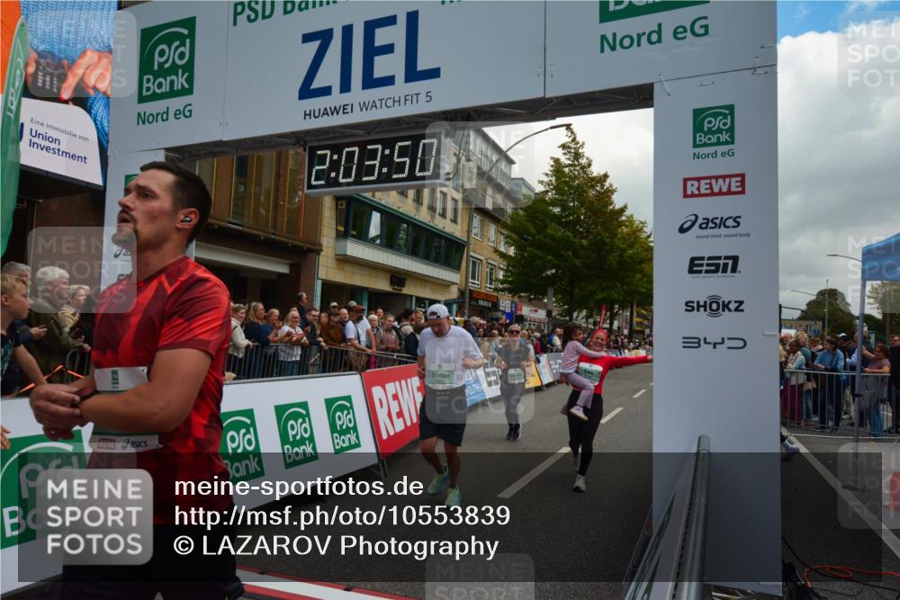 20.09.2026 - PSD Bank Halbmarathon LAZAROV Photography http://msf.ph/oto/10553839 20.09.2026 12:03:49 Ziel 1299, 1405, 1978, 2049, 2195, 2461, 2648, 2660, 3363, 3795, 3879, 3931, 4040, 4135, 4675 meine-sportfotos.de